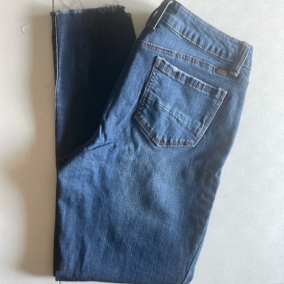 1822 Denim - Picture 1 of 4